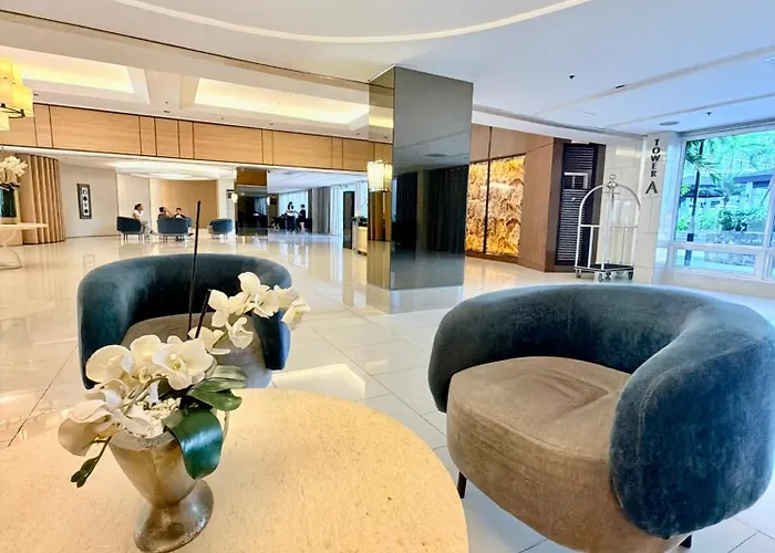 Shell Residences Near Moa & Naia By Keith Place * マニラ市